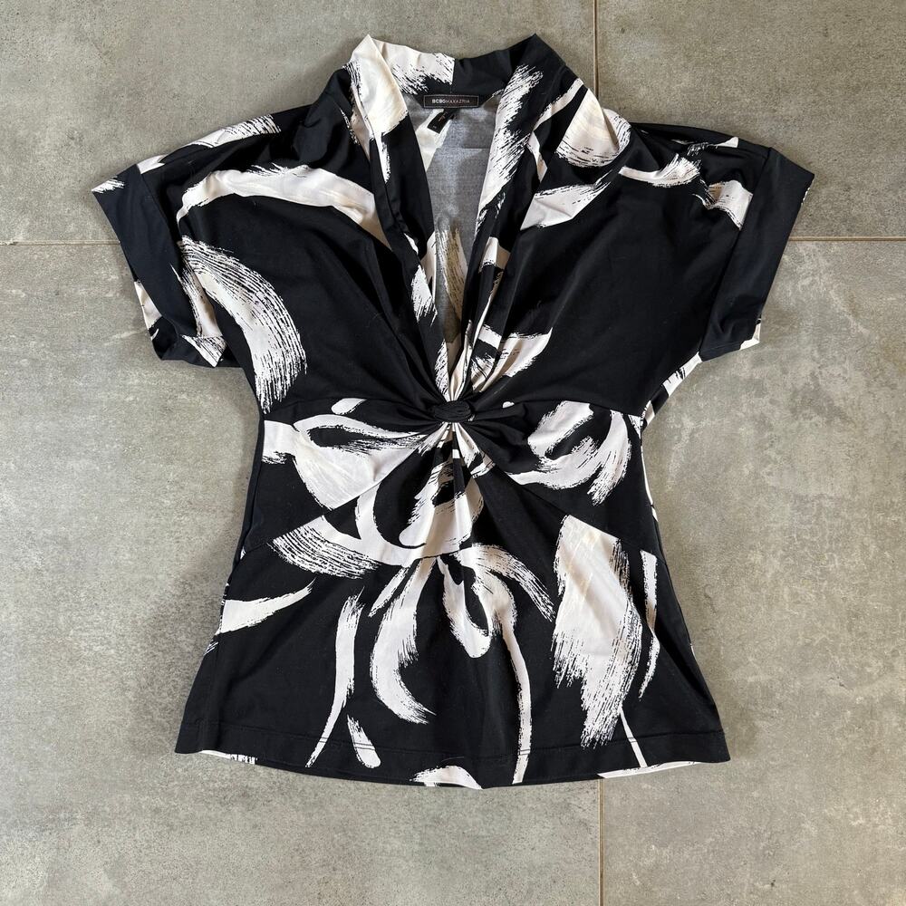BCBG MAXAZRIA‎ XS Black & Off-White Abstract Print Smooth Knit Top